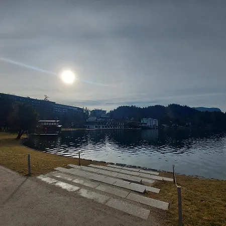 Apartma Tia アパート